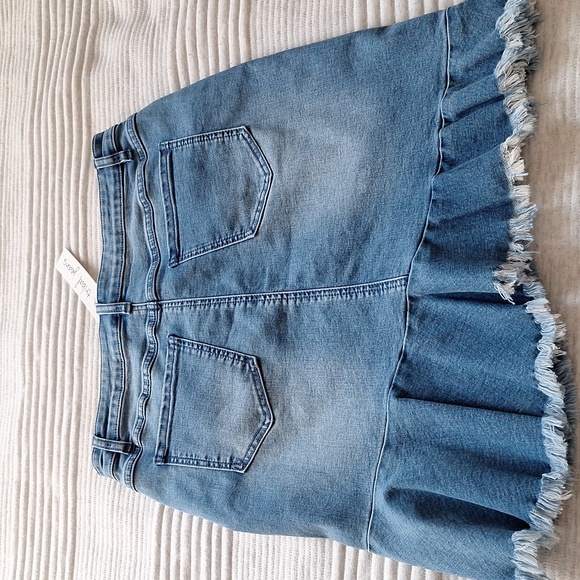 🆕️ [6] Tribal Jean  skirt - Picture 3 of 6
